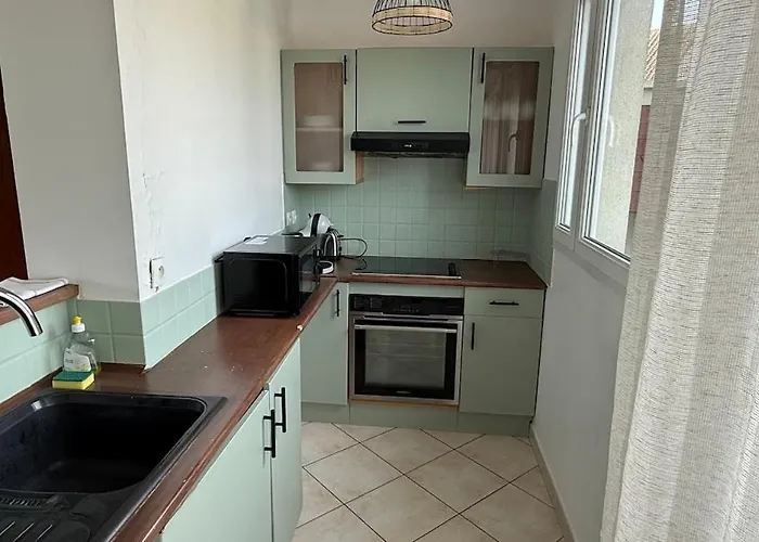 Le Duplex De La Gare Chille